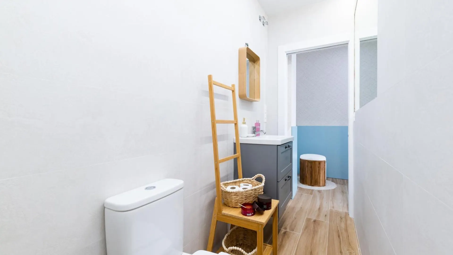 Estudio Reformado En Granada Apartmán