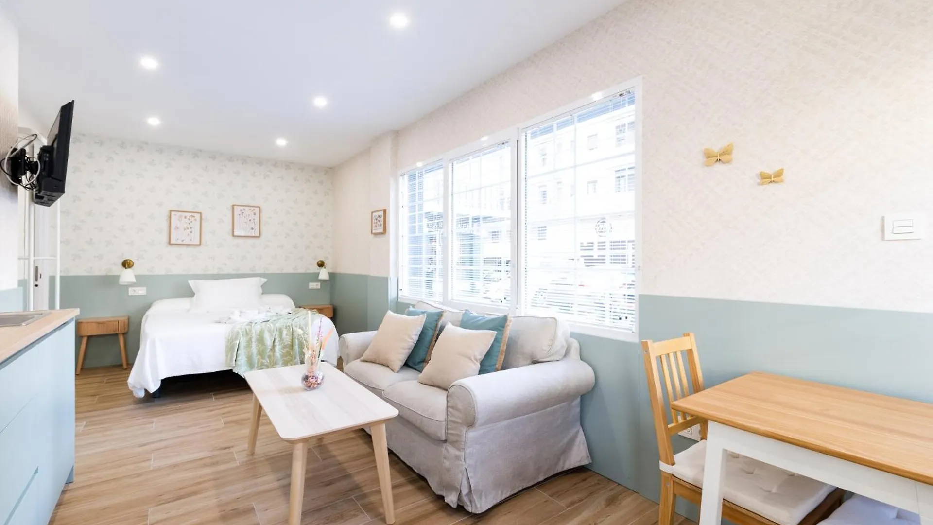 Estudio Reformado En Granada Apartmán